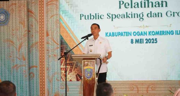 Bupati OKI, H. Muchendi Mahzareki, turut hadir dan memberikan sambutan. Ia menyambut baik inisiatif TP PKK OKI dalam menyelenggarakan pelatihan ini.