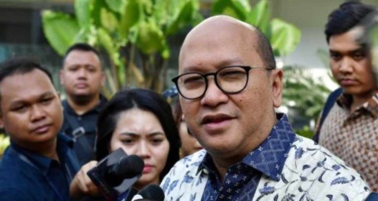 Menteri Investasi dan Hilirasi/Kepala BKPM sekaligus Kepala BPI Danatara memberikan keterangannya di Istana Kepresidenan, Jakarta, pada Kamis, 8 Mei 2025 Foto: BPMI Setpres