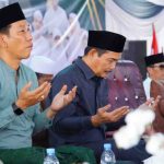 Wakil Bupati Musi Banyuasin (Muba) Rohman, menghadiri acara Haul dan Tasyakuran Keluarga Besar Bapak Sugeng Budiarto bin Thoha Basyirudin di Lapangan Sepak Bola Desa Sumbersari, Kecamatan Tungkal Jaya, Senin (12/5/2025).