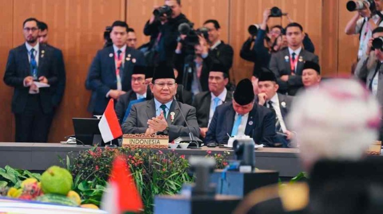 Presiden Prabowo Subianto hadir pada Konferensi Tingkat Tinggi (KTT) ke-2 ASEAN-Gulf Cooperation Council (GCC) yang berlangsung di Kuala Lumpur Convention Centre (KLCC), Malaysia, pada Selasa, 27 Mei 2025. Foto: BPMI Setpres/Laily Rachev