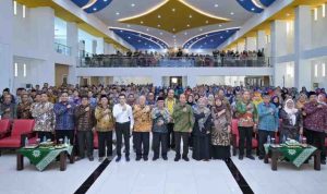 Kementerian Pendidikan Dasar dan Menengah (Kemendikdasmen) terus memperkuat komitmen dalam meningkatkan mutu guru di Indonesia. Salah satu langkah konkret diwujudkan melalui peluncuran Program Studi Pendidikan Profesi Guru (PPG) dan S2 Pendidikan Dasar di Universitas Muhammadiyah Sidoarjo (Umsida), Jawa Timur (Foto: Dok Kemendikdasmen)