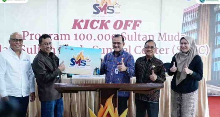 Drs. H. Edward Candra, MH menghadiri Kick Off Program 100.000 Sultan Muda dan Sultan Muda Sumsel Center (SMSC) bersama Media Masa di Sumsel (Kantor OJK Palembang, Jum'at, 9/5/2025).