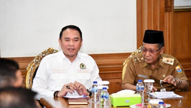 Ketua Dewan Perwakilan Rakyat Daerah (DPRD) Provinsi Sumatera Selatan (Sumsel), Andie Dinialdie, melakukan Kunjungan Kerja (Kunker) ke Pemerintah Provinsi (Pemprov) Jambi, pada hari Selasa, tanggal 29 April 2025.
