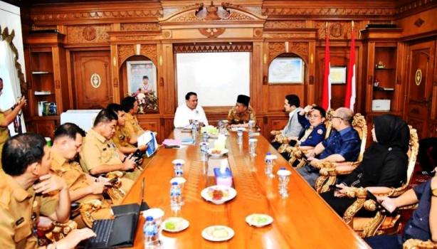 Ketua Dewan Perwakilan Rakyat Daerah (DPRD) Provinsi Sumatera Selatan (Sumsel), Andie Dinialdie, melakukan Kunjungan Kerja (Kunker) ke Pemerintah Provinsi (Pemprov) Jambi, pada hari Selasa, tanggal 29 April 2025.