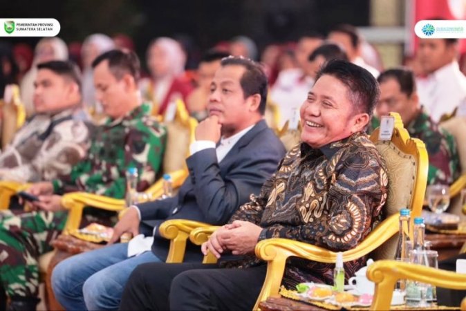 Gubernur Sumatera Selatan, Herman Deru, menghadiri dan membuka Rapat Koordinasi Nasional I Kesatuan Aksi Mahasiswa Muslim Indonesia (KAMMI) Tahun 2025 di Griya Agung, Palembang, pada hari Jum'at, tanggal 2 Mei 2025.