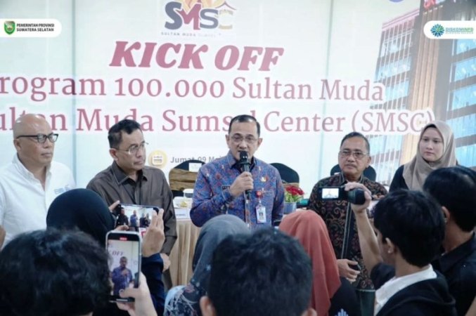 Sekretaris Daerah Provinsi Sumatera Selatan, Drs. H. Edward Candra, MH menghadiri Kick Off Program 100.000 Sultan Muda dan Sultan Muda Sumsel Center (SMSC) bersama Media Masa di Kantor OJK Palembang.