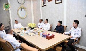 Ketua Dewan Perwakilan Rakyat Daerah (DPRD) Provinsi Sumatera Selatan (Sumsel), Andie Dinialdie, menerima audiensi Kepala Lembaga Pemasyarakatan (Kalapas) Kelas I Palembang, M. Pithra Jaya Saragih, beserta jajarannya di ruang kerja Ketua DPRD Sumsel, Jalan POM IX Kota Palembang.