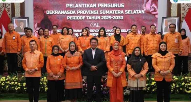 H. Herman Deru, menekankan pentingnya peran Dewan Kerajinan Nasional Daerah (Dekranasda) Sumsel sebagai penggerak utama dalam meningkatkan ekonomi kreatif dan budaya di wilayahnya.
