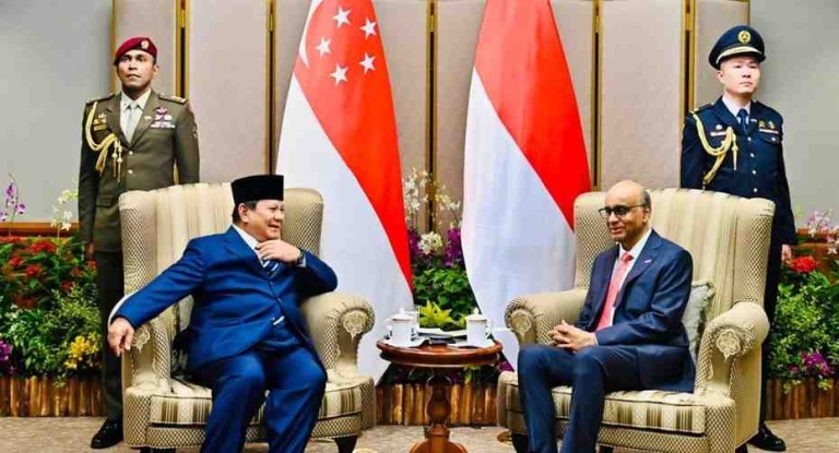 Presiden Republik Indonesia Prabowo Subianto melakukan courtesy call dengan Presiden Singapura, Tharman Shanmugaratnam, di Parliament House Singapura, pada Senin, 16 Juni 2025 Foto: BPMI Setpres/Laily Rachev