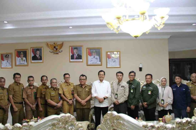 Silaturahmi dan dialog strategis ini berlangsung di Rumah Dinas Bupati Muara Enim pada 16 Juni 2025, dengan dihadiri oleh jajaran manajemen PGE Area Lumut Balai serta pejabat Pemerintah Kabupaten Muara Enim