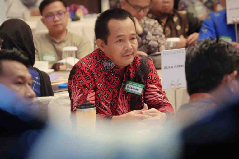 H. Rohman menegaskan komitmen daerahnya menuju pembangunan berkelanjutan dalam pertemuan tahunan Tim Perumus Lingkar Temu Kabupaten Lestari (LTKL) 2025, yang berlangsung di Novotel Bogor Golf Resort and Convention Center, Selasa (17/6/2025).