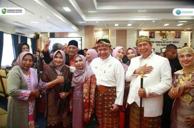 H. Herman Deru, menghadiri Rapat Paripurna Istimewa DPRD Kota Pagar Alam dalam rangka peringatan Hari Jadi Kota Pagar Alam ke-24, Senin (23/6/2025).