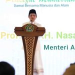 Menag memberi nasehat pernikahan pada nikah massal di Istiqal, Sabtu (28/6/2025)