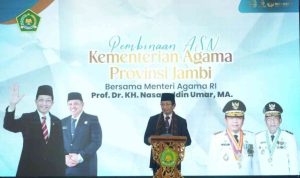 Menteri Agama Nasaruddin Umar memberikan pengarahan pada ASN Kemenag Jambi (Foto: Akmalul Iman)