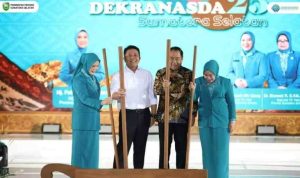 H. Herman Deru, bersama Wakil Gubernur menghadiri Opening Ceremony Rapat Konsultasi dan Rapat Kerja Daerah (Rakon & Rakerda) Dekranasda Sumsel Tahun 2025, Rabu (25/6/2025), bertempat di The Sultan Convention Center, Palembang.