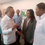Menko Bidang Pangan sekaligus Ketua Satuan Tugas (Satgas) Pembentukan Koperasi Desa/Kelurahan (Kopdes) Merah Putih, Zulkifli Hasan, (kiri baju putih) berbicang dengan Dirjen Komunikasi Publik dan Media Kementerian Komdigi, Fifi Aleyda Yahya di sela Bimtek Kelembagaan Kopdes Merah Putih di Jakarta, Rabu (25/6/2025),. Pada kesempatan itu, Menko Pangan menyatakan bahwa program Kopdes Merah Putih berpotensi menciptakan lapangan kerja hingga 2 juta orang di seluruh desa dan kelurahan di Indonesia. (Foto Wandi/InfoPublik)