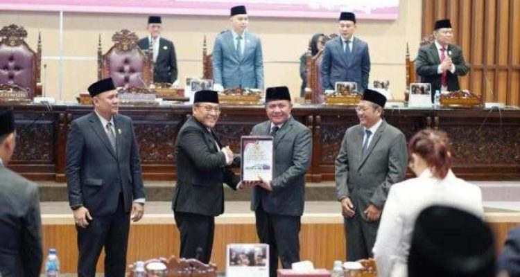 Dewan Perwakilan Rakyat Daerah (DPRD) Provinsi Sumatera Selatan (Sumsel) menggelar Rapat Paripurna XIV dengan agenda Penyerahan Laporan Hasil Pemeriksaan (LHP) atas Laporan Keuangan Pemerintah Provinsi (Pemprov) Sumsel Tahun Anggaran 2024.