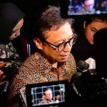 Menteri Kesehatan (Menkes) Budi Gunadi Sadikin menyampaikan keterangannya kepada awak media usai pertemuan dengan Presiden Prabowo di Istana Merdeka, Jakarta, pada Selasa, 3 Juni 2025. Foto: BPMI Setpres/Muchlis Jr