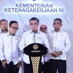Menteri Ketenagakerjaan Yassierli mengumumkan bahwa Bantuan Subsidi Upah (BSU) Tahun 2025 Tahap I telah disalurkan kepada 2.450.068 pekerja dari total 3.697.836 penerima yang ditetapkan (Foto: Dok Kemnaker)