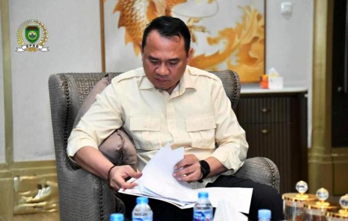 Ketua Dewan Perwakilan Rakyat Daerah (DPRD) Provinsi Sumatera Selatan (Sumsel), Andie Dinialdie, menerima audiensi dari Dewan Pimpinan Daerah (DPD) Adat Raja Sultan Nusantara Provinsi Sumsel pada Kamis, 15 Mei 2025.