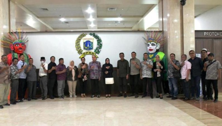 Komisi IV Dewan Perwakilan Rakyat Daerah (DPRD) Provinsi Sumatera Selatan (Sumsel) melaksanakan kunjungan kerja ke Badan Perencanaan Pembangunan Daerah (Bappeda) dan DPRD Provinsi DKI Jakarta pada hari Sabtu, tanggal 10 Mei 2025.