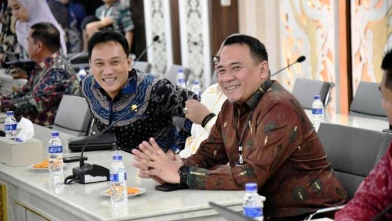 Ketua dan anggota Dewan Perwakilan Rakyat Daerah (DPRD) Provinsi Sumatera Selatan (Sumsel) dan Sekretaris DPRD Sumsel, menghadiri Musyawarah Nasional (Munas) 1 Asosiasi DPRD Provinsi Seluruh Indonesia (ADPSI) dan Asosiasi Sekretaris DPRD Seluruh Indonesia (ASDEPSI) tahun 2025, pada tanggal 6 Mei 2025.