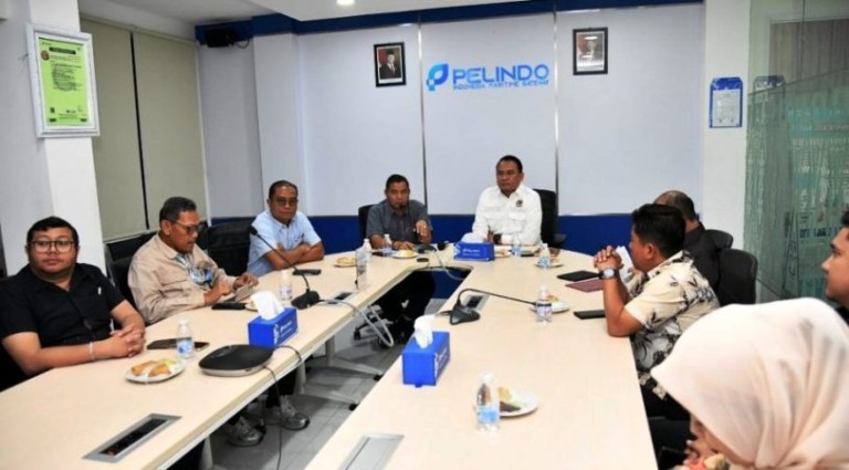 Ketua Dewan Perwakilan Rakyat Daerah (DPRD) Provinsi Sumatera Selatan (Sumsel), Andie Dinialdie, melakukan kunjungan kerja ke kantor PT Pelindo, pada hari Kamis, tanggal 22 Mei 2025.