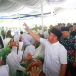 H. Herman Deru, menghadiri Peringatan Hari Lahir (Harlah) ke-79 Muslimat NU dan Harlah ke-75 Fatayat NU yang digelar oleh PC Muslimat NU Kabupaten OKU Timur di Lapangan KONI Gumawang, BK.10, Kecamatan Belitang, Minggu (29/6/2025).