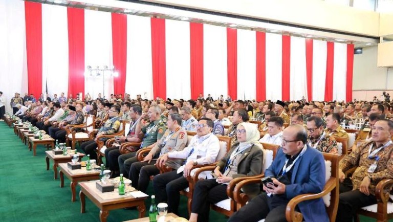 Ketua didampingi anggota Dewan Perwakilan Rakyat Daerah (DPRD) Provinsi Sumatera Selatan (Sumsel) menghadiri kegiatan Dialog Sarasehan dengan tema Memperkokoh Ideologi Pancasila, Tantangan Geopolitik Dunia, dan Peluang Menuju Indonesia Raya, di Gedung DPR/MPR Republik Indonesia, Jakarta, pada hari Rabu, tanggal 21 Mei 2025.