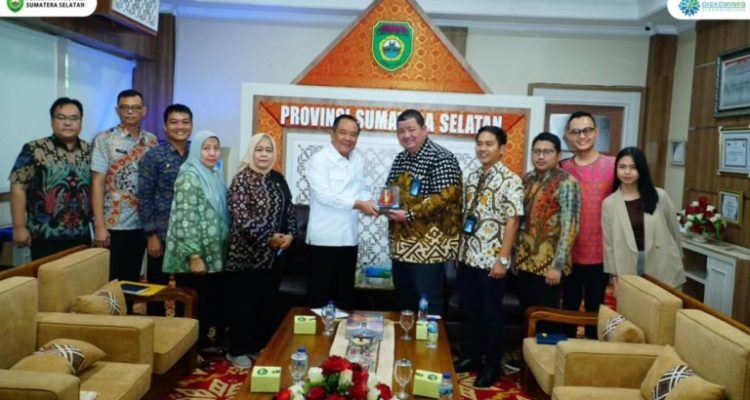 H. Cik Ujang menerima audiensi pimpinan wilayah Jamkrindo Sumbagsel di Ruang Tamu Wakil Gubernur, Kamis (19/6/2025).