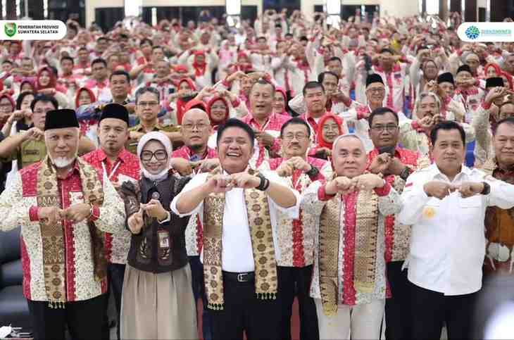 H. Herman Deru (HD) secara resmi membuka Rapat Kerja Nasional (Rakernas) Perhimpunan Penyuluh Pertanian Indonesia (Perhiptani) Tahun 2025 di Asrama Haji Palembang, Senin (14/7/2025).