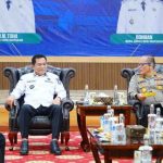 H M Toha SH menyambut kunjungan Kepala Badan Narkotika Nasional Kabupaten (BNNK) Musi Rawas, AKBP Abdul Rahman, ST, MM, di Guest House Griya Bumi Serasan Sekate, Rabu (16/7/2025).