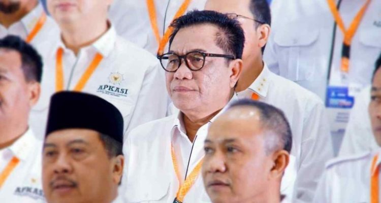 Dewan Pengurus Asosiasi Pemerintah Kabupaten Seluruh Indonesia (APKASI) 2025–2030 sebagai wakil wakil Bendahara Umum, setelah dikukuhkan langsung oleh Menteri Dalam Negeri Tito Karnavian bertempat di Puri Agung, Grand Sahid Jaya Hotel Jakarta Pusat, Kamis (17/7/2025).