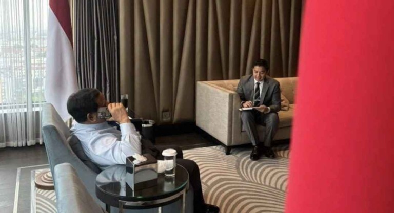 Presiden Republik Indonesia, Prabowo Subianto melakukan komunikasi langsung dengan Presiden Amerika Serikat, Donald Trump pada Selasa, 15 Juli 2025, melalui sambungan telepon. Foto: BPMI Setpres/Istimewa