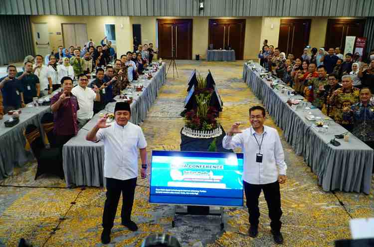 H. Herman Deru, menghadiri acara Media Conference Sultan Muda Digination Fest Piala Gubernur Sumsel 2025 yang digelar di Kantor OJK Sumsel.