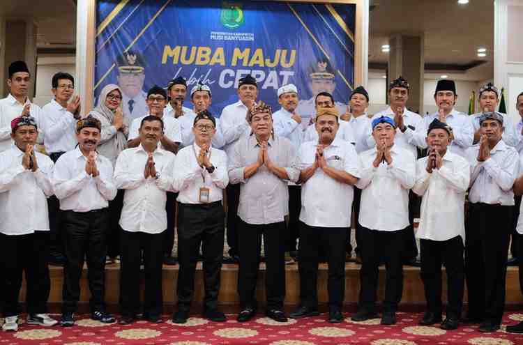 H M Toha menerima audiensi dari Pengurus Paguyuban Pasundan Bersatu di Guest House Griya Bumi Serasan Sekate pada Kamis (24/7/2025).