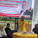Hj. Eva Susanti, melaksanakan kegiatan Sosialisasi Empat Pilar MPR RI di Desa Muara Siban, Kecamatan Pulau Pinang, Kabupaten Lahat, Senin (28/7/2025).