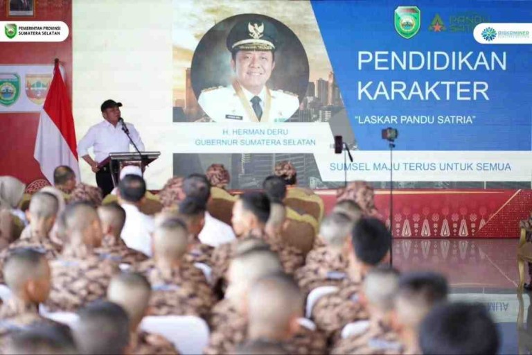 H. Herman Deru (HD), kembali menegaskan komitmennya dalam membina generasi muda melalui program pendidikan karakter “Laskar Pandu Satria”, yang resmi dibuka pada Rabu (2/7/2025).