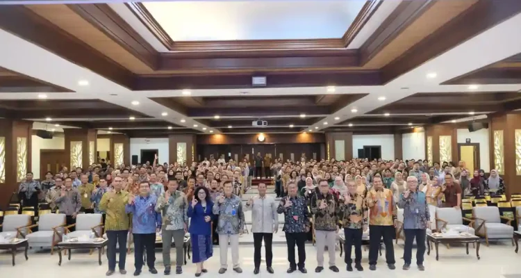 Kementerian BUMN resmi melakukan pergantian Direktur Utama Perum BULOG dan mengakhiri masa penugasan dan pengabdian Novi Helmy Prasetya. (DOK. BULOG)