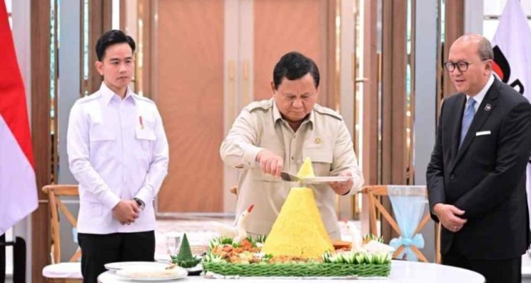 Presiden Prabowo Subianto meresmikan Wisma Danantara Indonesia di kawasan strategis Jalan Jenderal Gatot Subroto, Jakarta, pada Senin, 30 Juni 2025. Foto: BPMI Setpres/Kris