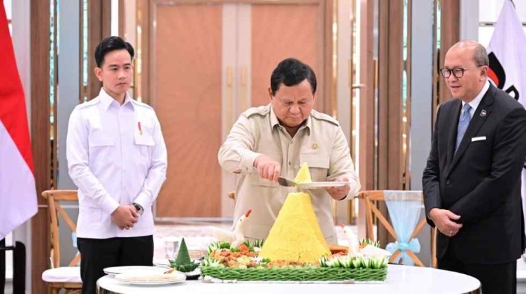 Presiden Prabowo Subianto meresmikan Wisma Danantara Indonesia di kawasan strategis Jalan Jenderal Gatot Subroto, Jakarta, pada Senin, 30 Juni 2025. Foto: BPMI Setpres/Kris