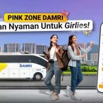Fitur Pink Zone hadir di DAMRI Apps, memungkinkan penumpang perempuan untuk memilih kursi yang bersebelahan dengan sesama perempuan. (Dok. DAMRI)