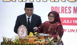 Suasana penuh kehangatan dan kebersamaan menyelimuti acara syukuran Hari Bhayangkara ke-79 yang digelar Polres Musi Banyuasin (Muba) di Pendopoan Griya Bumi Serasan Sekate, Selasa (1/7).