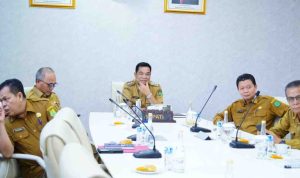 Bupati Muba H M Toha bersama Sekda Muba H Apriyadi Mahmud dan jajaran OPD antusias mengikuti peluncuran yang berlangsung di Guest House Griya Bumi Serasan Sekate tersebut secara virtual, Senin (21/7/2025).