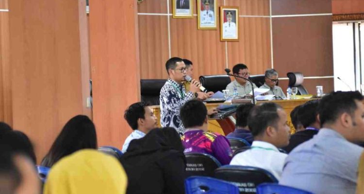 Melalui Musyawarah Daerah Luar Biasa (Musdalub) Forum Tanggung Jawab Sosial dan Lingkungan Badan Usaha (TJSL-BU), Marhaili Sutomo, S.T., M.Ikom, resmi terpilih sebagai Ketua Forum CSR OKI, Selasa (29/7/2025).