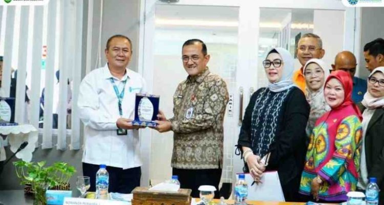 Pemerintah Provinsi Sumatera Selatan menerima kunjungan kerja spesifik dari Komisi IX DPR RI yang digelar di Poltekkes Kemenkes Palembang pada Kamis (3/7).