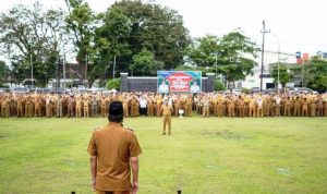 Pemerintah Kabupaten (Pemkab) Musi Banyusain (Muba) menggelar Apel Gabungan sekaligus Halal Bi Halal bersama seluruh Jajaran Aparatur Sipil Negara (ASN) dan Honorer di Lingkungan Pemkab Muba, pada hari Selasa, tanggal 8 April 2025, di Halaman Kantor Bupati.