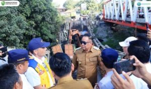 Wakil Gubernur (Wagub) Sumatera Selatan (Sumsel), H. Cik Ujang, bergerak cepat menyikapi ambruknya Jembatan Muara Lawai B yang menghubungkan Kabupaten Lahat dan Muara Enim.