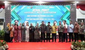 AKBP God Parlasro Sinaga secara resmi menjabat sebagai Kapolres Muba, menggantikan AKBP Listiyono Dwi Nugroho dalam acara kenal pamit yang berlangsung di Pendopoan Griya Bumi Serasan Sekate, pada hari Kamis, tanggal 10 April 2025.