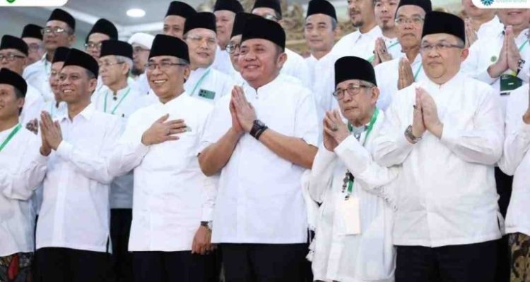 H. Herman Deru, menghadiri pelantikan Pengurus Wilayah Nahdlatul Ulama (PWNU) Sumsel masa khidmat 2025–2030 yang berlangsung khidmat di Griya Agung Palembang, Selasa (1/7).